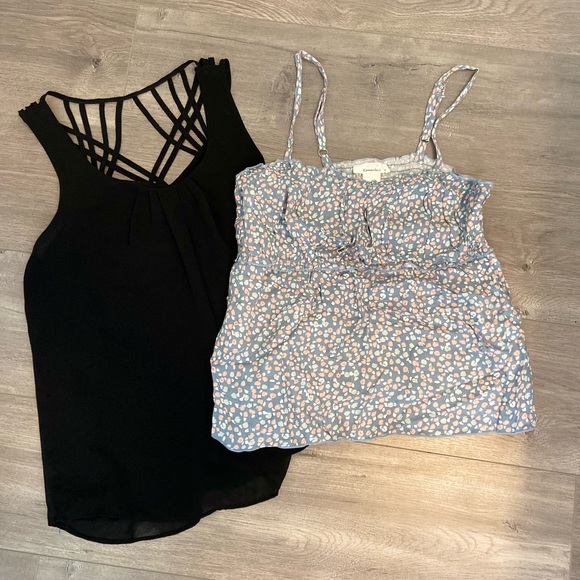 Two adorable tanks! - Picture 1 of 2